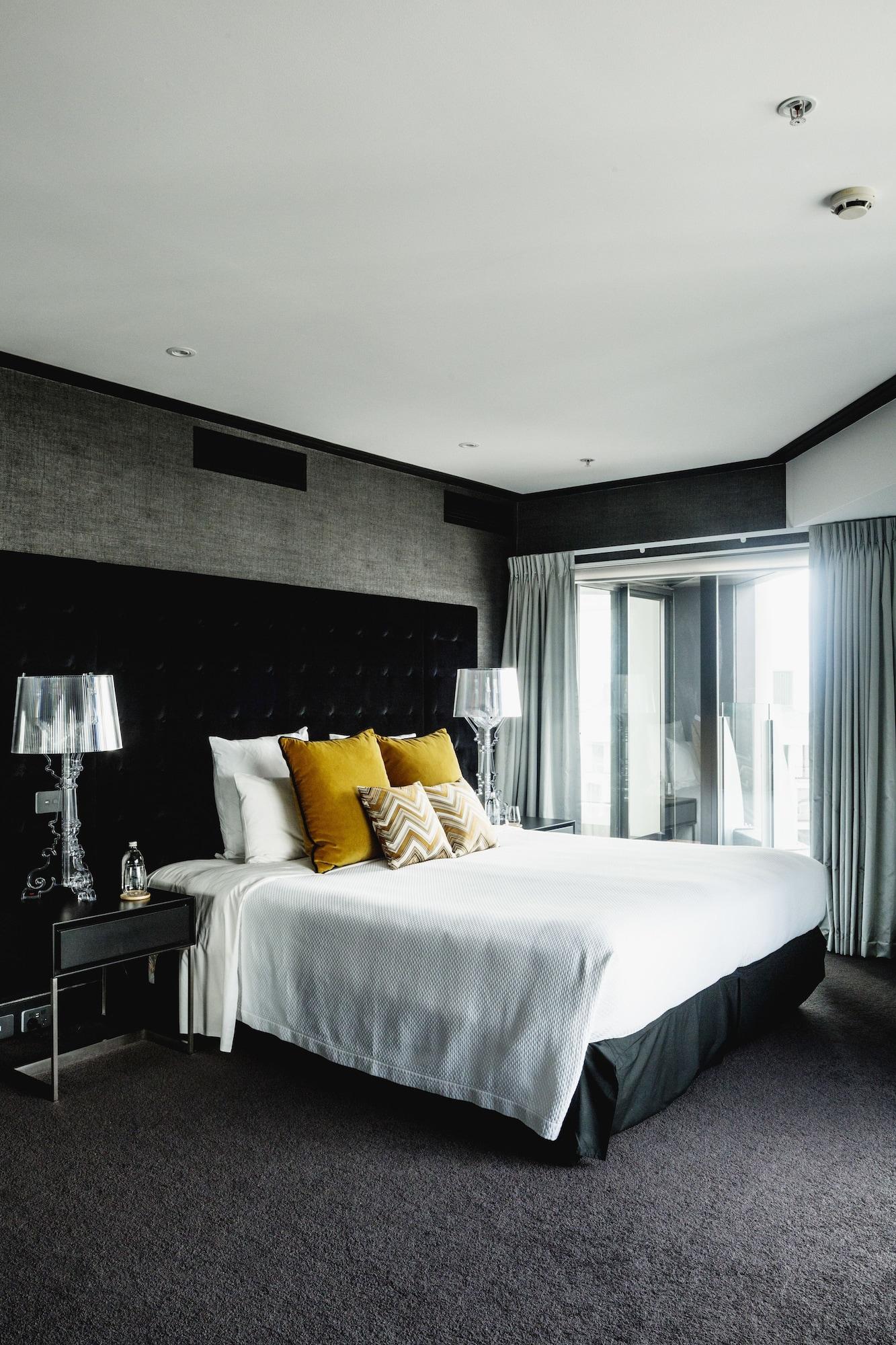 Bolton Hotel Wellington Esterno foto A bedroom at the hotel