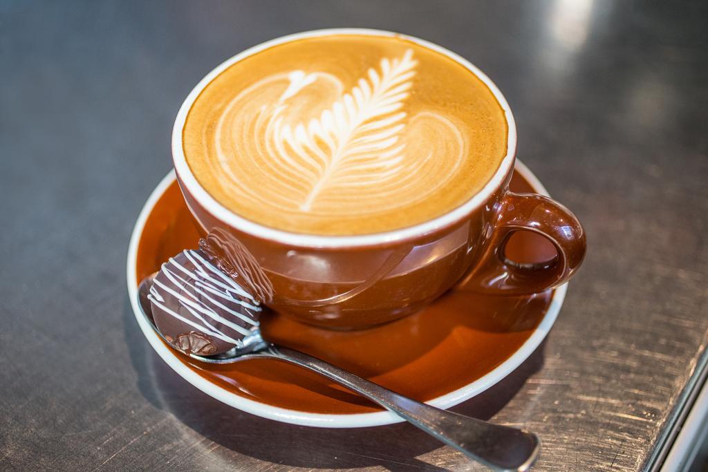 Bolton Hotel Wellington Esterno foto A latte