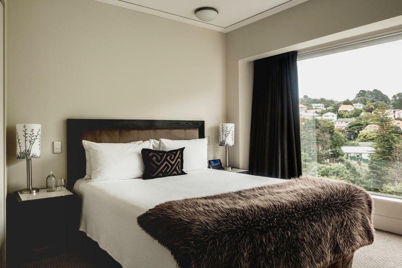 Bolton Hotel Wellington Esterno foto A bedroom at the hotel